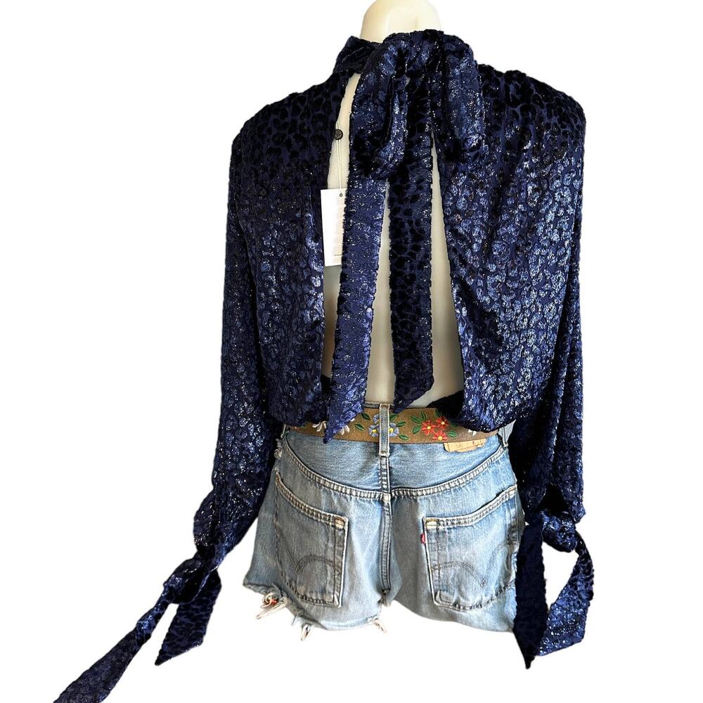 Lovers + Friends Blue Plunging Velvet Top MEDIUM Cocktail Party Bows $178 NEW - Picture 6 of 10